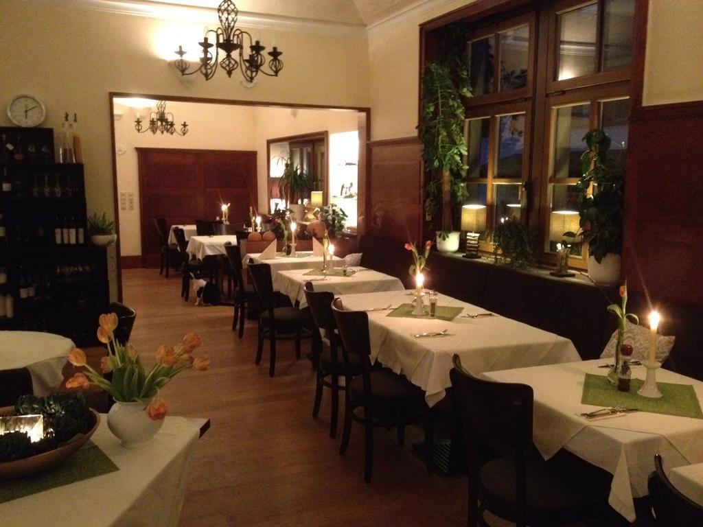 Linde Restaurant & Hotel Nussloch Bagian luar foto