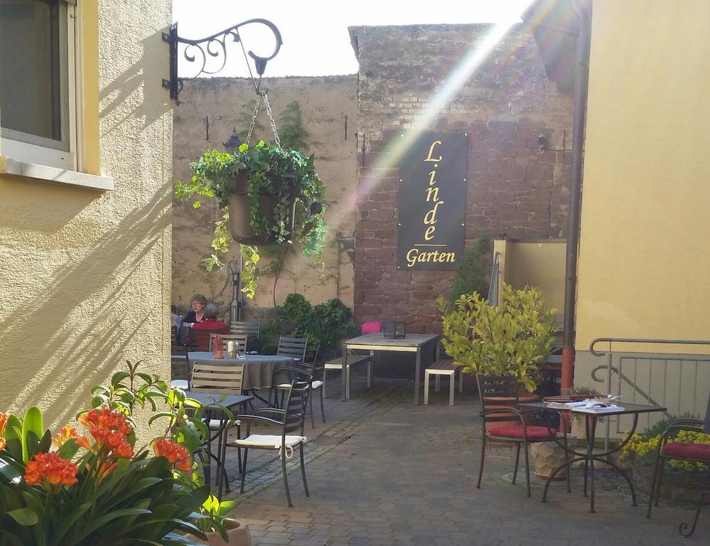 Linde Restaurant & Hotel Nussloch Bagian luar foto